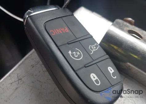 2025 Jeep Compass Limited 4X4 из США, поврежденный, VIN 3C4NJDCN2ST615947